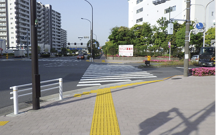 （東京都建設局第五建設事務所）電線共同溝設置工事に伴う歩道復旧工事（29五-1環七）及び自転車走行空間整備工事（29五-2）